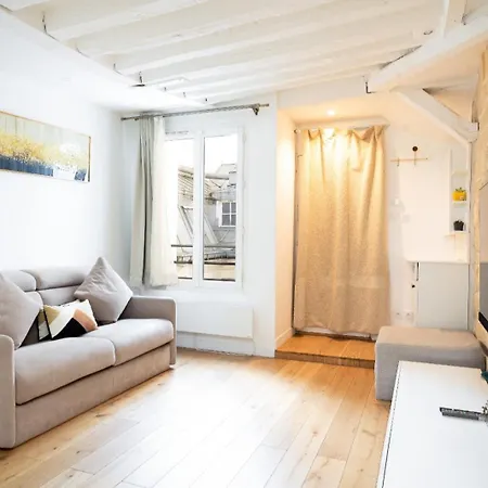 Alloggio in famiglia Charming Saint Honore Parisian Escape In The Heart Of The City No Elevator